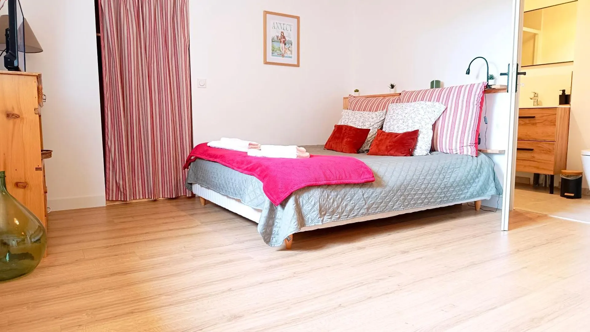 Sur La Route D'Annecy Apartamento Alby-sur-Cheran
